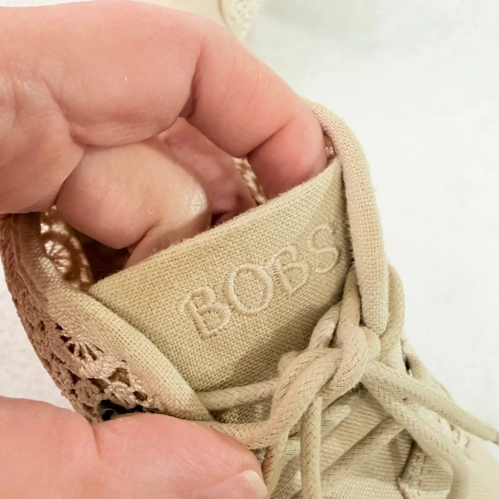 BOBS from Skechers Wedge Booties Womens 9 Natural Beige Lace Crochet